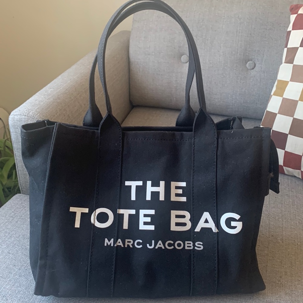 Marc Jacob tote bag. (Large)